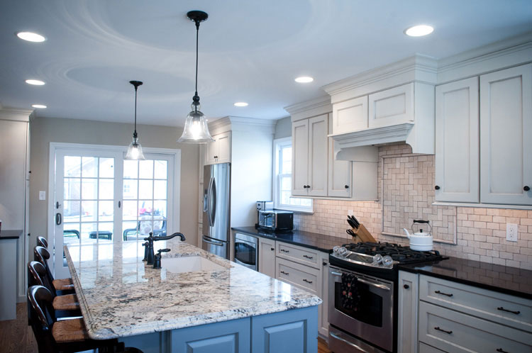 SAH builders, BBB A rated for kitchen remodeling, kitchen design, layout and cabinets